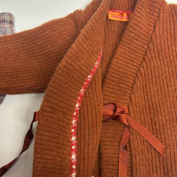 Cozy Rust Knit Sweater and Plaid Pants Set for Kids - Picture 3 of 4